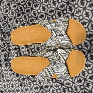 Skechers Luxe Foam size 9.5